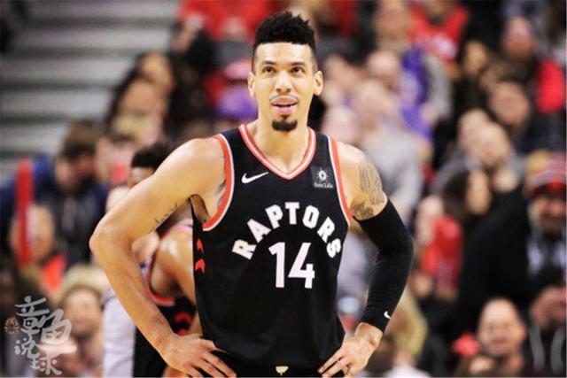 篮网以100-79击败勇士蓝队，德明表现出色